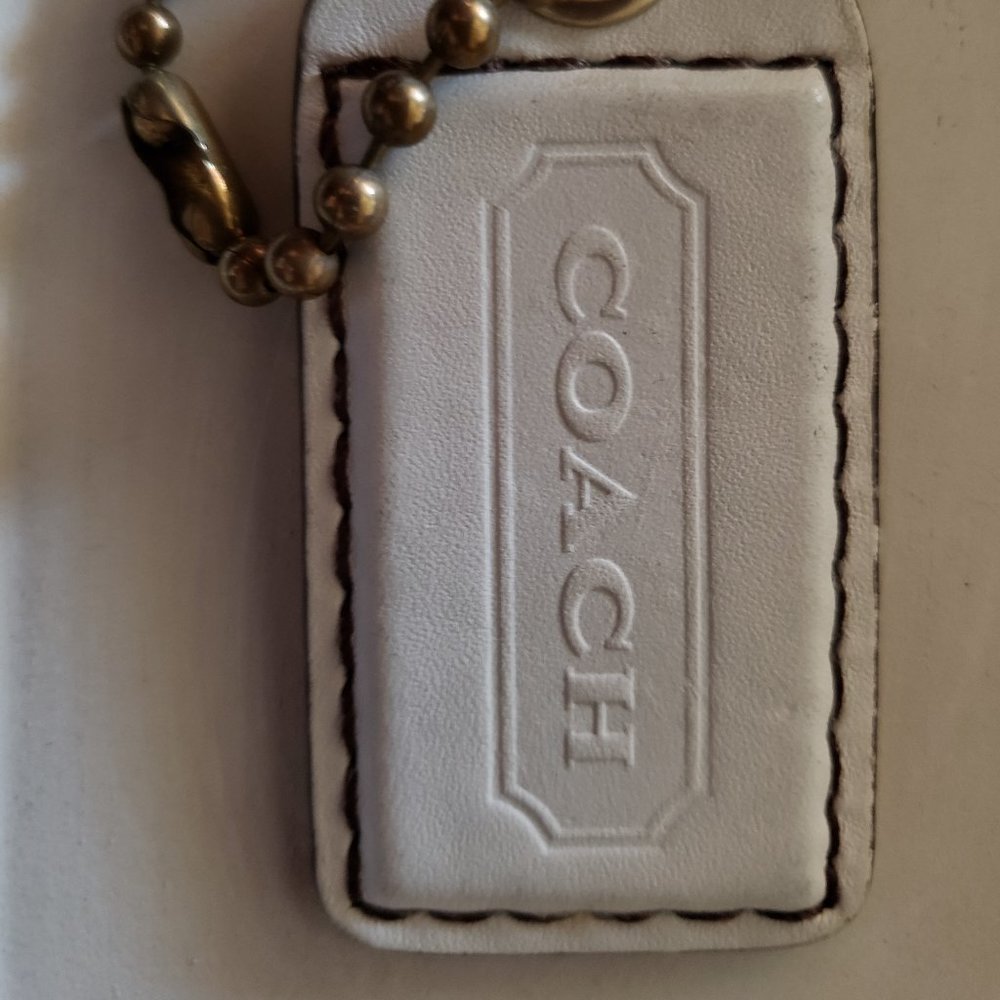 EUC Coach Light Gray Hang Tag - Picture 2 of 3